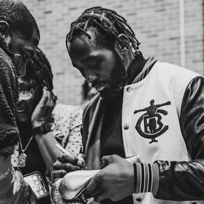 Clothing Brand. Specializing in custom letterman jackets. 💵🦉💵 IG: seven12_jackets FB : Seven12 Jackets