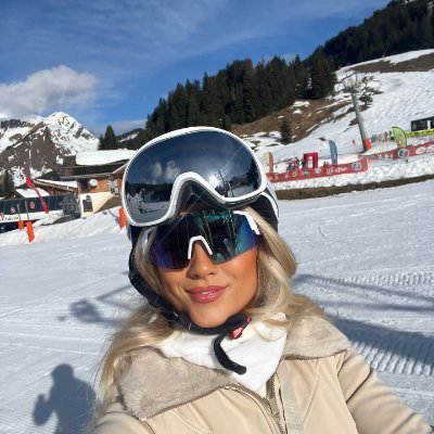 Passionate about alpine skiing & backcountry adventures⛷️