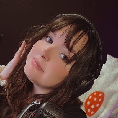 Mom. Gamer. Streamer. Writer. Nerdy Mythos Podcast Host. Sakura Apologist. Kpop Enjoyer. Owner of @littlegamercc ✨| 💌 heyyy.cass@gmail.com