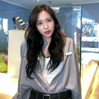 sarfymina's profile picture. Tomando té con Mina, Rosé, Giselle, Minji, Hyeju y Kazuha
