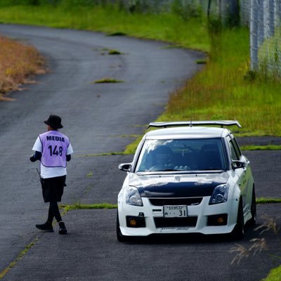 雑多オタクです。愛車 ZC31S 1型 とスーパーカブで動いています 写真 @mori_Summer_830 個撮・イベントカメラマンしています。写真撮影相談、依頼はDMかメール: zc31.byakuren@gmail.com でお願いします。