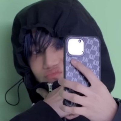 shimRACHA's profile picture. borahae 💜