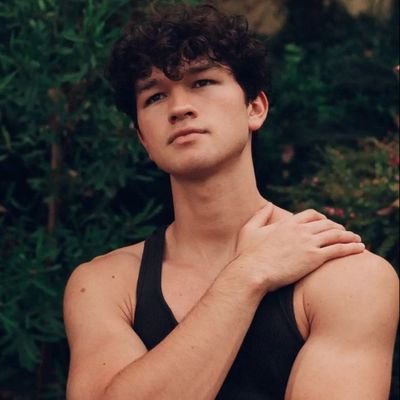 tessh0w's profile picture. 