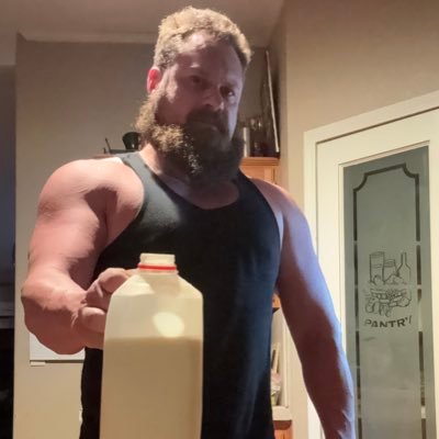 I like to cook, raise livestock, motorcycles rule. powerlifter, outdoorsman. gardener, hot pepper enthusiasts, single and straight, 5 DM fee to bots and artists