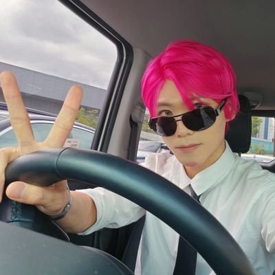 ↑↑위에 아저씨는 KBS한국방송공사와 아무런 관련이 없습니다
/🇰🇷Korean Costume player & photographer📷📽🎬
/서울사는 코겸사 아저씨/
콘솔겜,이터널리턴,세균단,캬루단/
영상,촬영문의 DM / 갠촬,행사장 차량 픽업 가능🚗