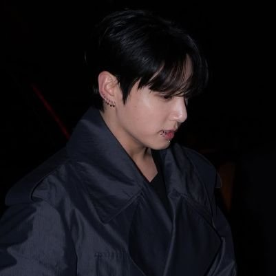 thvbmn's profile picture. 