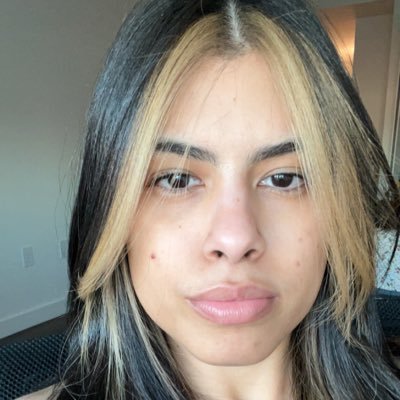 ana🐇 Profile