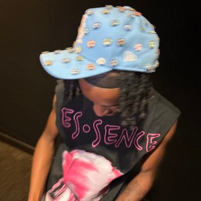 lakourii's profile picture. 