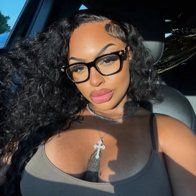 🦋Ashley fun house 🤭
🌸Good vibes only🌸
😻love fashion 💅🤪
Model| Host | Bookin🦋