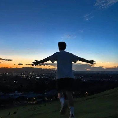 SearsonDebbie's profile picture. 本人180/68/26/0.5/偏1/骑行交友徒步|穿搭|滑雪|越野跑|真诚交友|私信可约！