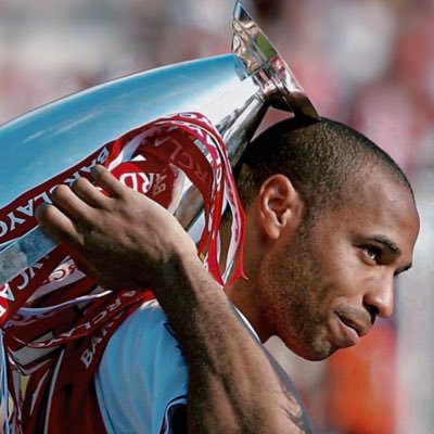 Eskndr23's profile picture. Lover of Arsenal and Barça