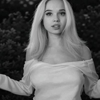 UnMundoSinRojos's profile picture. Para tener logros sociales ya no es necesario el Socialismo ni autoproclamarse progresista. El progreso no es la doctrina obsoleta y fracasada del s.XIX de Marx