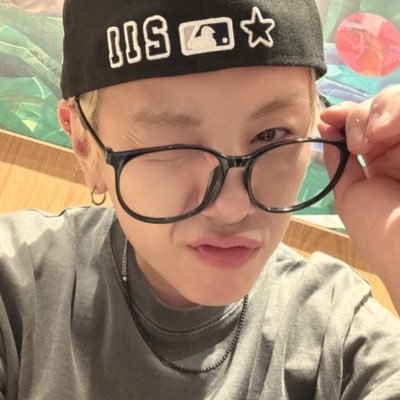 imwwpe's profile picture. 19”