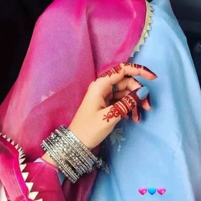 Arooshhh0's profile picture. 