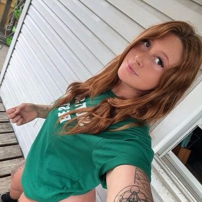 KateMandey80090's profile picture. 