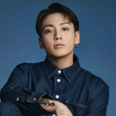⟭⟬ BTS💜Jungkook💜 ARMY⟬⟭ グクペン🐰です! もちろん7人が好き♡オルペン💜私の影響で家族もARMY🐥ペン🐻ペンがいます⟬⟭ 可能な範囲内で推し活楽しんでます✨よろしくお願いします!