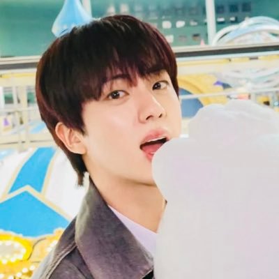 sbsb_rara32's profile picture. 💜BTS💜グクジン🐰🐹 🩵txt🩵スギュ🐰🐻が大好き‼︎でもやっぱりみんな大好きだから箱推し♪よろしくお願いします‼︎