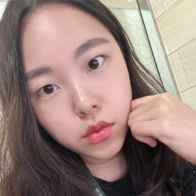 한국 김카영은 나다! 내가 세계 제일의 매춘부. 내 여성기를 한국인과 빌어 먹을 일본인이 핥는다. 한국 최고. 미안하다면 나를 저지르자.