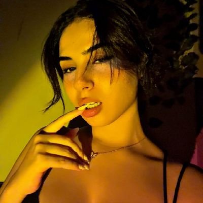 7aflet_Fananat's profile picture. مش مسؤول لو حصلكم حاجه😈 || بيدج الفنانات:@Fananatshramet❤️ || بيدج الجمال:@Onlybeauty_Love❤️ || بيدج البورن:@Pornislife_69❤️ || الاكونت متاح للترويج🔥❤️