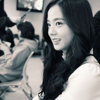 comilachina's profile picture. #blinkstay 🤍