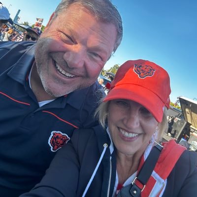 Dog Mom & disgruntled Bears fan, who’s sick of this debacle team🏈 🐻 ⬇️ George McCaskey please fire yourself thank you