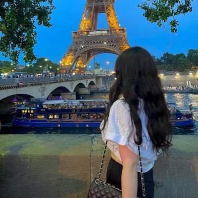 🌙Be yourself;..://let’s explore the world 🌎// Be pure// Jealousy is the worst disease (Mola Ali ع)🥀🦋