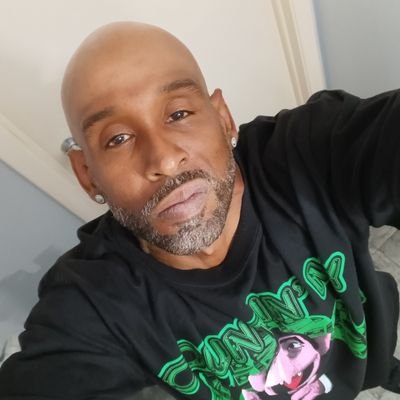 Chill, Father, Lover of Life, progression and Open Minds, Sports, Military, Music..... Anything that allows people Cohesion