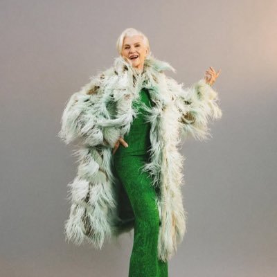 Author of A Woman Makes A Plan, now in 32 languages & 100+ countries L Doctor of Dietetics Supermodel (5 So ItsGreatToBe77 Manager: anna@mayemusk.com