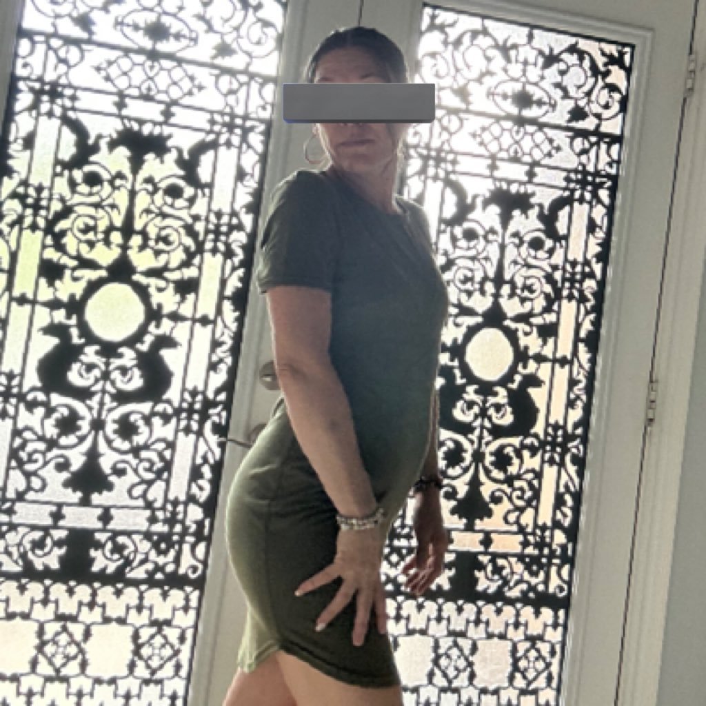 5’2 130pds hot horny milf 🩷 bi 🌈 🍑 💲 seller 🌶️ OF creator 💋 https://t.co/SSoK4wzJyo