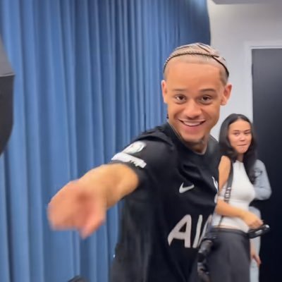 thfclw's profile picture. 