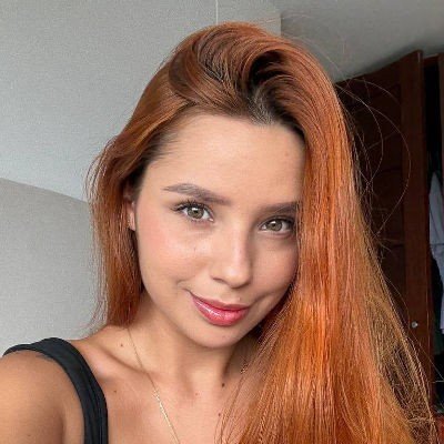 UnderUrBed5's profile picture. Do you like dinner in bed?