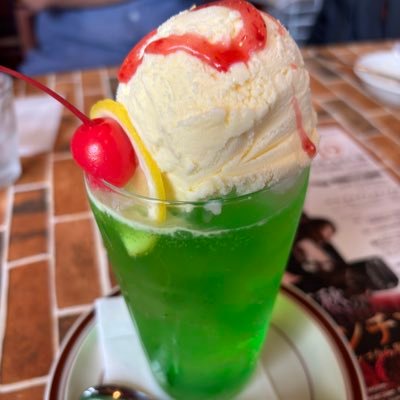 mamaoneko's profile picture. エックスの皆さんを見て感化され、資産運用と倹約を勉強することにしました！