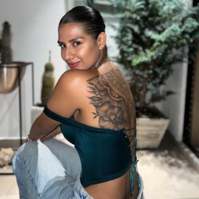 In every season I seek my best self 🌟 and always ready with good advice ❤️🩹 conóceme más aquí ▶️ https://t.co/suVAsjkcjf instagram-@anitorres7