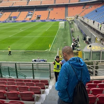 🖤💙 Ci sono giorni in cui essere Interista è facile, altri in cui è doveroso e giorni in cui esserlo è un onore.