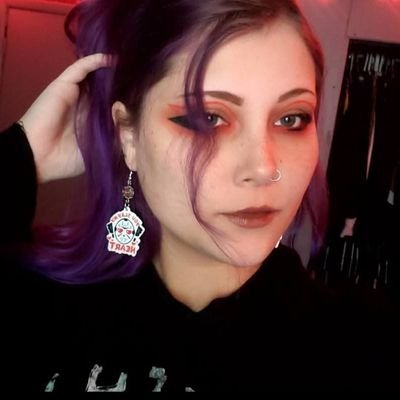 🔮Full Time Weirdo🔮

She/Her