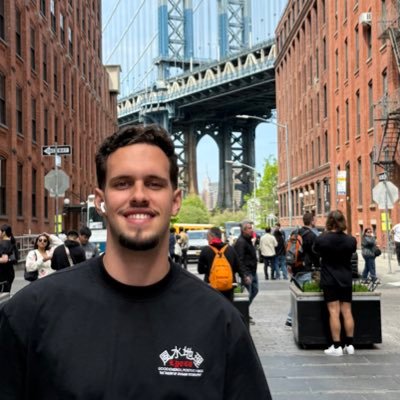 vitu_____'s profile picture. copo vazio oficina do diabo