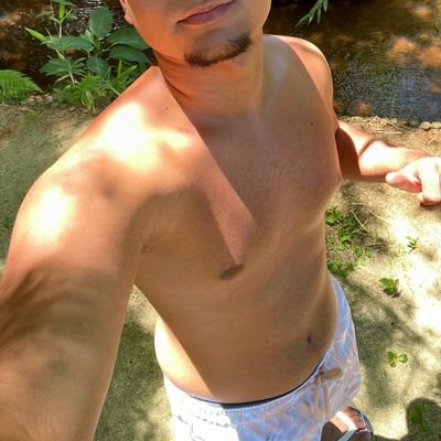 Bator, puto e punheteiro 😵‍💫

Sou o icon da foto