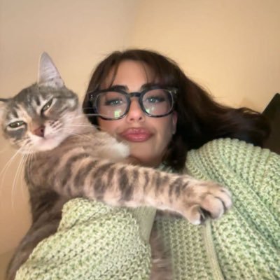 elizabethsauln2's profile picture. 