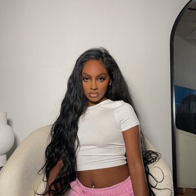 shelissasaige Profile Picture
