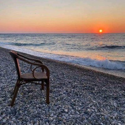 kahlan123654's profile picture. سأحبك وكأن الكون كله قد أوصاني عليك💙.