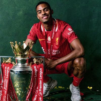 taragomez3122's profile picture. 