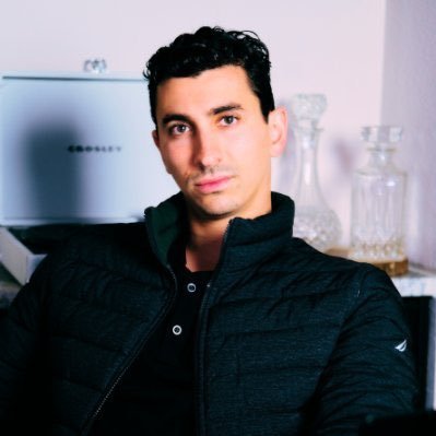 Founder https://t.co/pYvG4CTB0v Financial strategist and crypto investor providing |nsights into globa| markets.