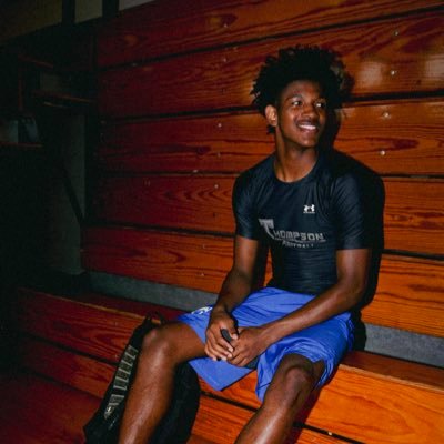 rileybryant2027's profile picture. class:2027||Riley Bryant|| HS: Thompson high|| HT:6’4|| ⭐️⭐️⭐️||Football:CB||Student athlete ||