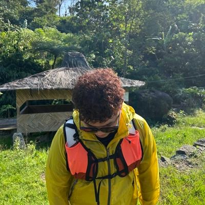 decembergift_'s profile picture. 34 cancerian