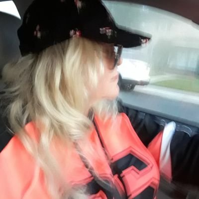 Tea drinker. Writer. Mystery keeps interest alive. I know the things you attempt to feel. Sigma. Riding the slipstream. My poetry, thoughts. I'm that ache.
