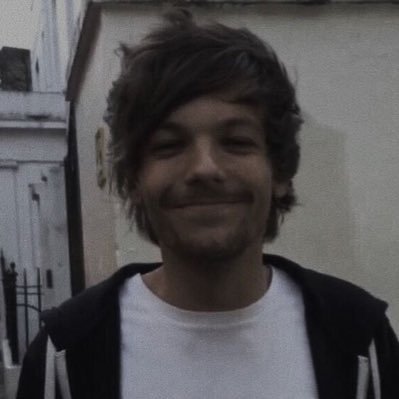 louis ♥ “you’ll find me in region of the summer stars”