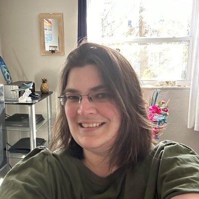 Hawaii_Gal83's profile picture. Name is Heather. I’m 41  & Married. I’m a Huge Trump supporter! I also support all branches of the military. I’m here for truth and making new friends.