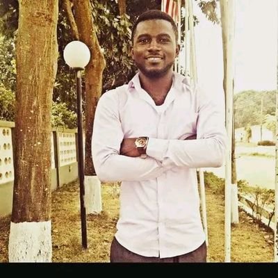 The 21st century Marketer, and a Chief. Enter to learn, go forth to serve. Man United fc, Ac Milan, Arsenal fc, Liverpool fc. All the Reds. #Money #Lifeskills