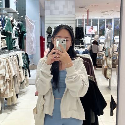 ShaiNeeSss's profile picture. 💗💛💙She/Her | 🌻until our next eclipse.