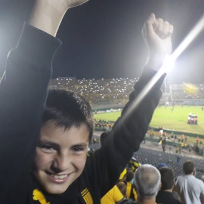 juanbadans's profile picture. peñarol y corran perros